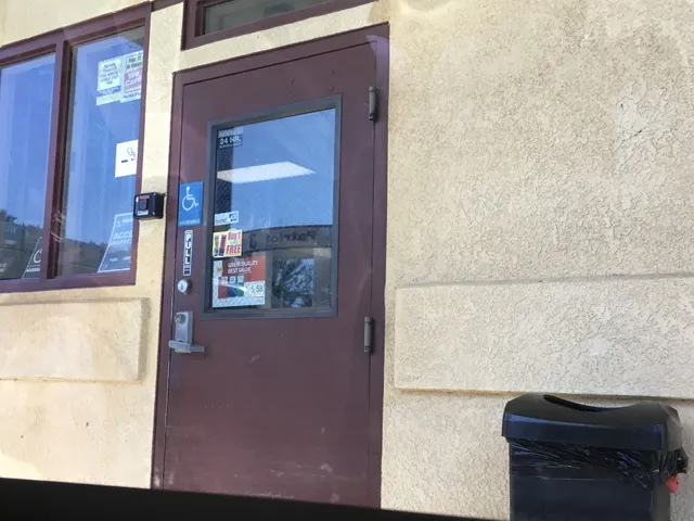 C.A. Plaza Liquor,Food, Lotterey,Gas,Propane exchnage