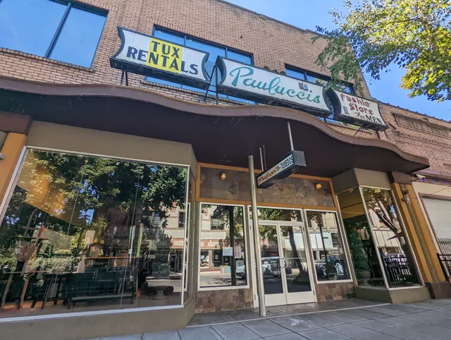 Paulucci's Formal Wear