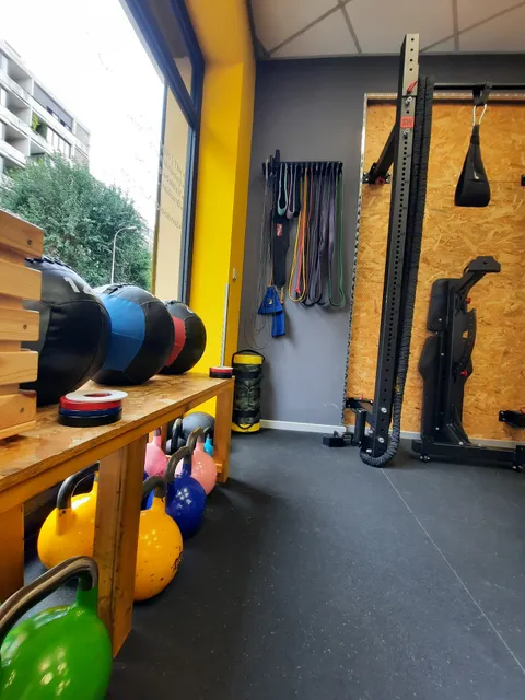 Gimnasio - G-UNIT - Centro de entrenamiento - HIIT