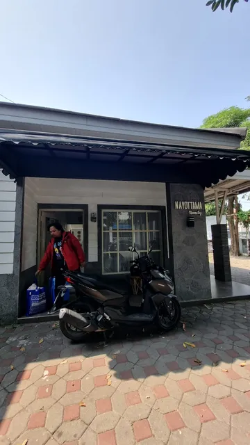 RedDoorz near XT Square 4