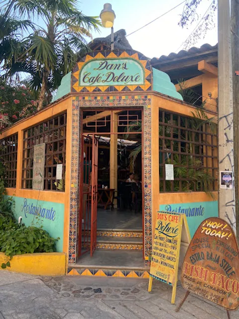 Dan's Café Deluxe