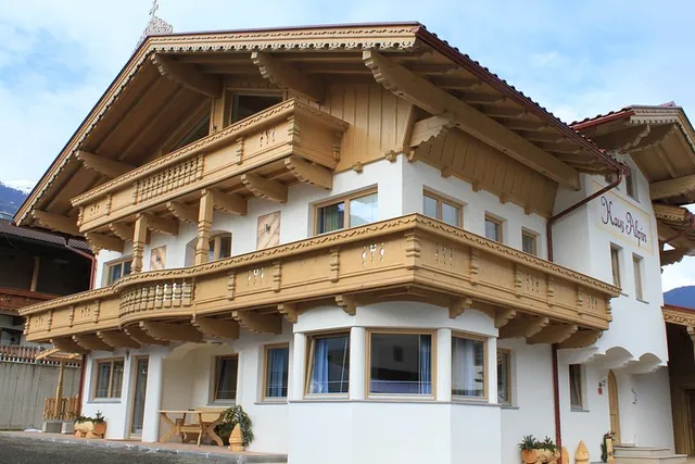 Haus Alpin - Appartements Uderns