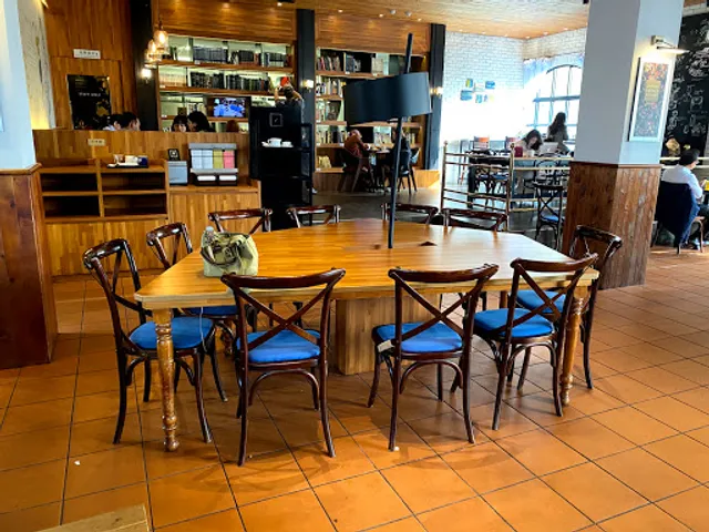 Caffaina Coffee Gallery (Huilai)