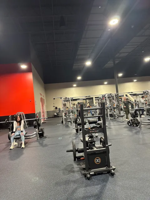 Crunch Fitness - Market Square