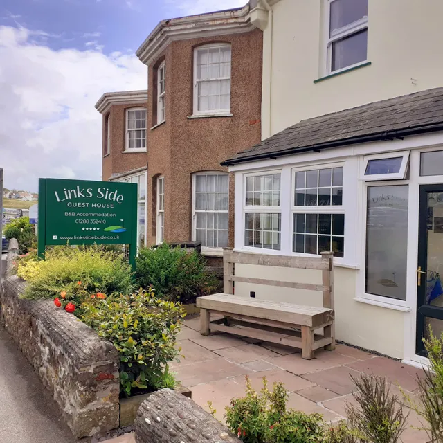 Links Side Guest House