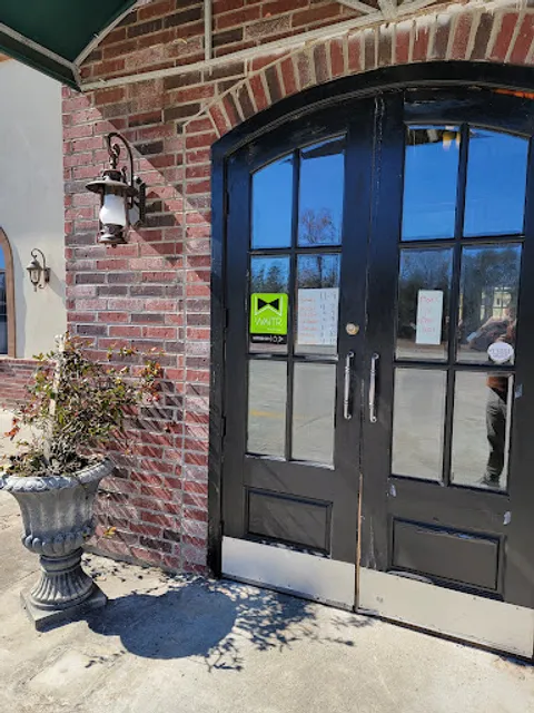 Lagniappe Restaurant