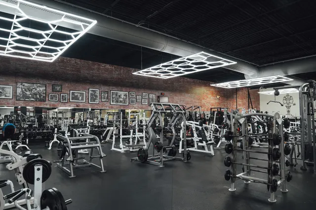 Gold's Gym Brassfield