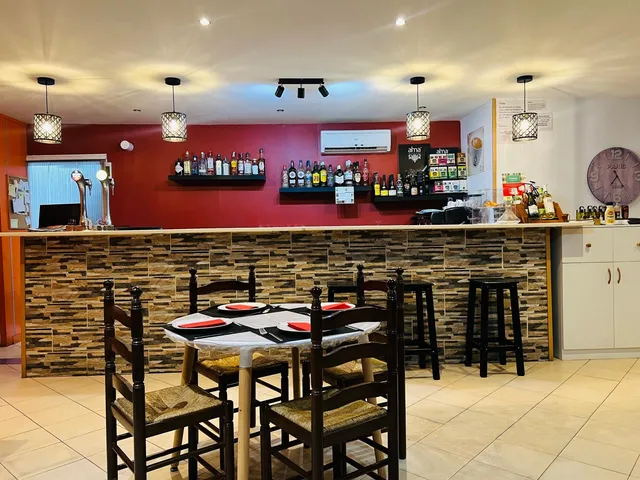 La Roca Bar Restaurant