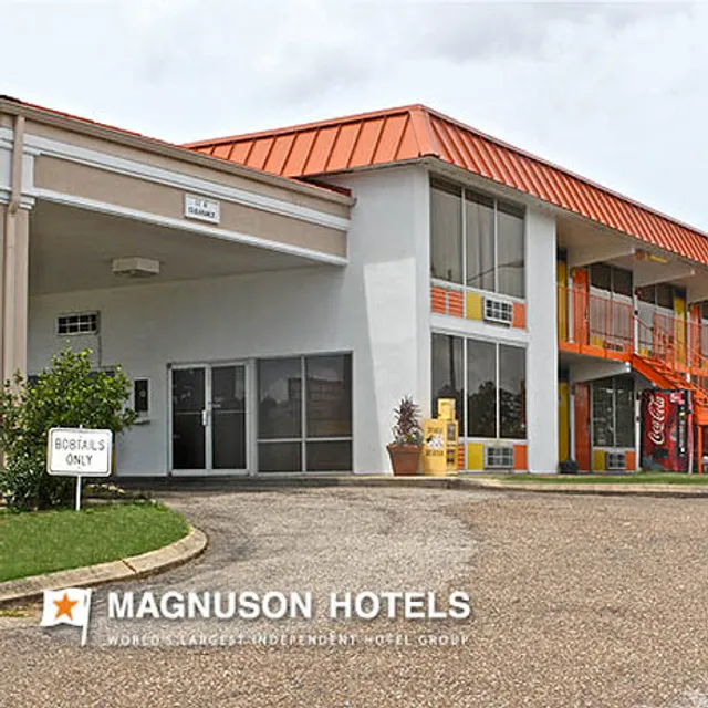 Family Inns of America