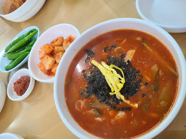 고향집얼큰이칼국수
