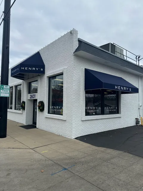 HENRY's (formerly The Backroom)
