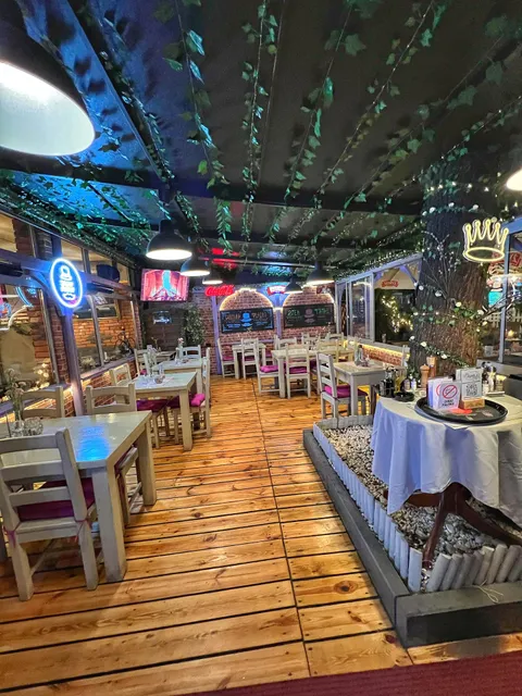 Restauracja Zacny Pyrkot - kuchnia polska 🇵🇱