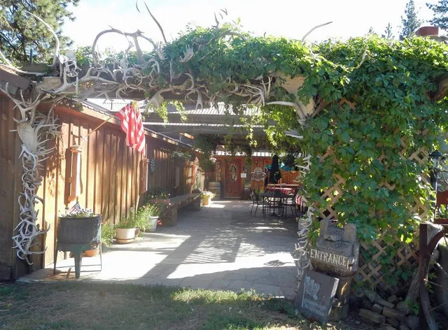 Whitebird Summit Lodge & Ranch