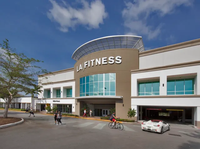 Market on University