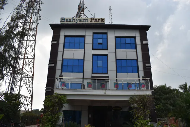 Hotel Bashyam Park