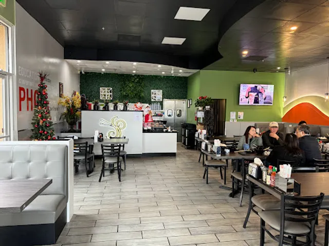 Simply Pho Noodle House