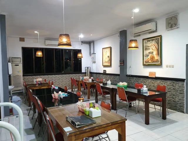 Warung Bambu Lulu Sop Kepala Ikan