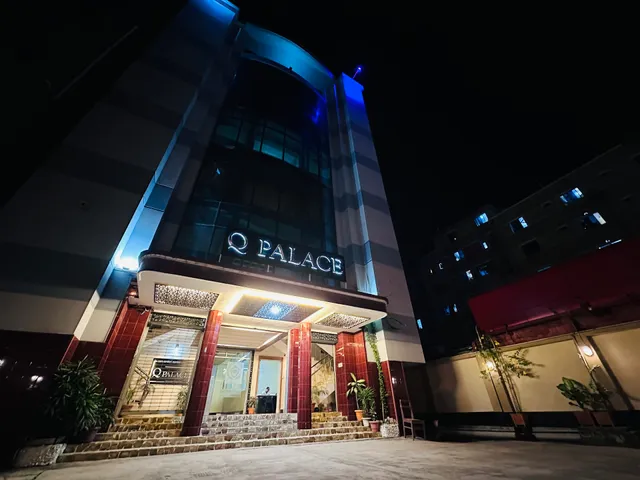 Q Palace