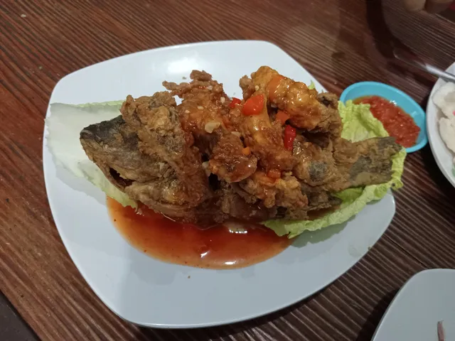 Food Table Dan Es Puyeng