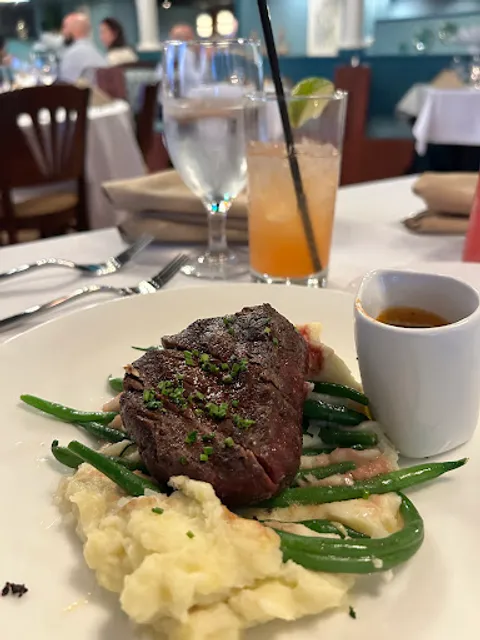 Taste & Sea Seafood, Steaks, Libations