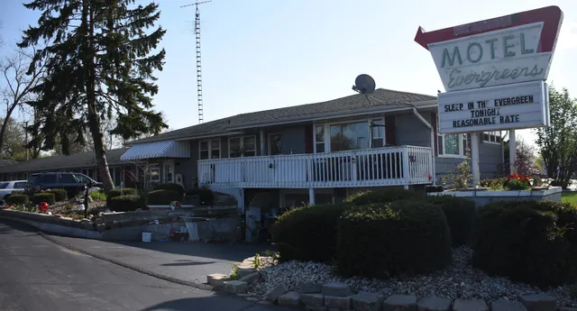 Evergreen Motel