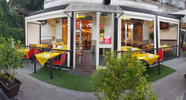 Pizzeria Cicala gold