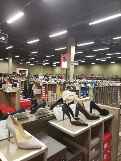 DSW Designer Shoe Warehouse
