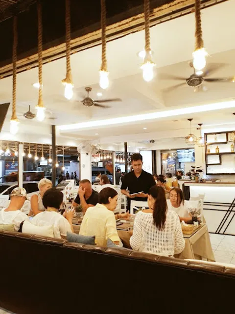 Patong Social Phuket Restaurant & Hotel - Best Indian & Thai Food