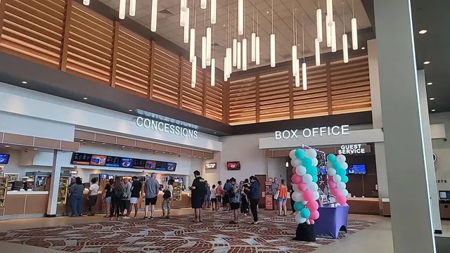 Regal Kapolei Commons