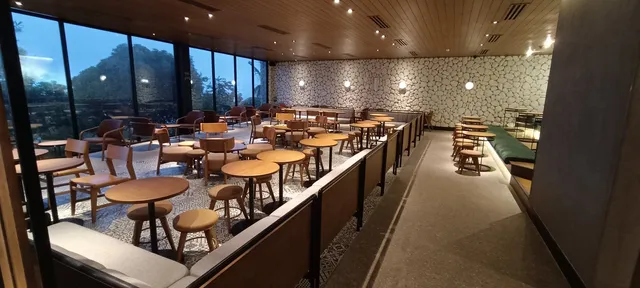 Starbucks Tagaytay Nasugbu Road
