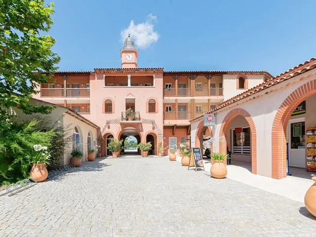 Pierre & Vacances Village Club Le Rouret en Ardèche