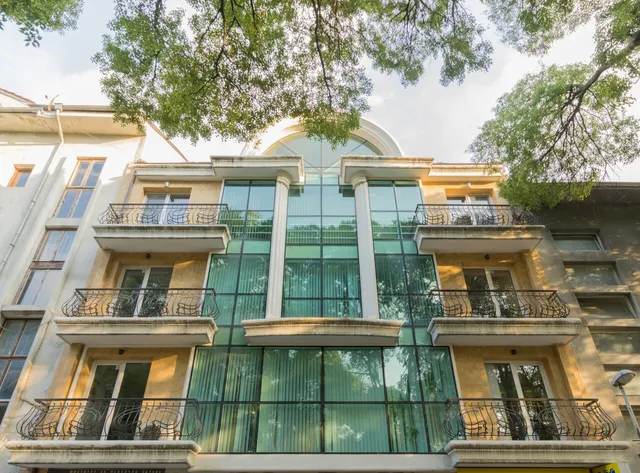 La Casa City Apartments