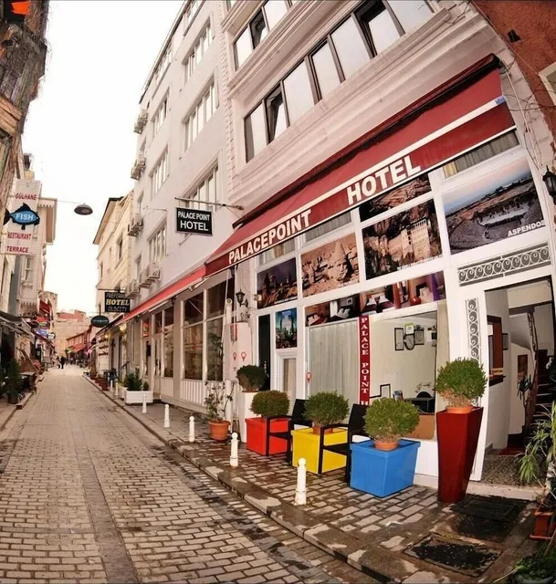 Palace Point Apart Hotel