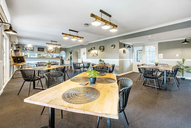 Jimmy D's Grill & Bar