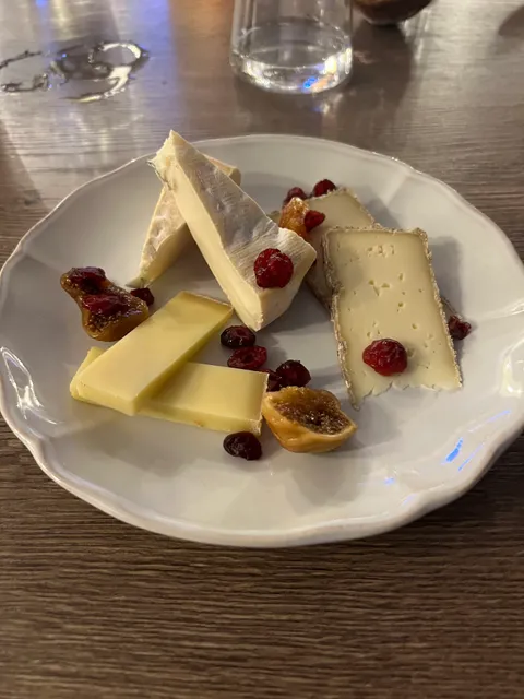 LÔNA | Restaurant par Juan Arbelaez | RIVAGE Hôtel & SPA Annecy