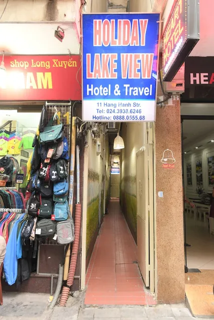 Holiday Lakeview Hotel