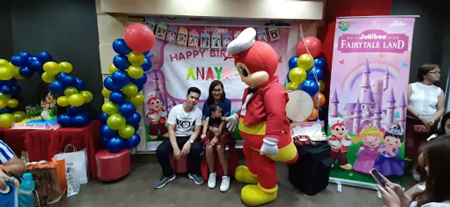 Jollibee Pedro Gil st Sta. Ana