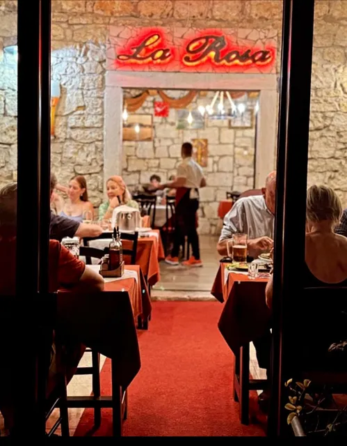 Restaurant LA ROSA 1