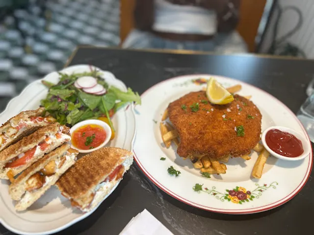 Cafe Landwer Spadina