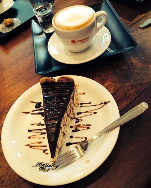 Expresso Colonial Cafeteria