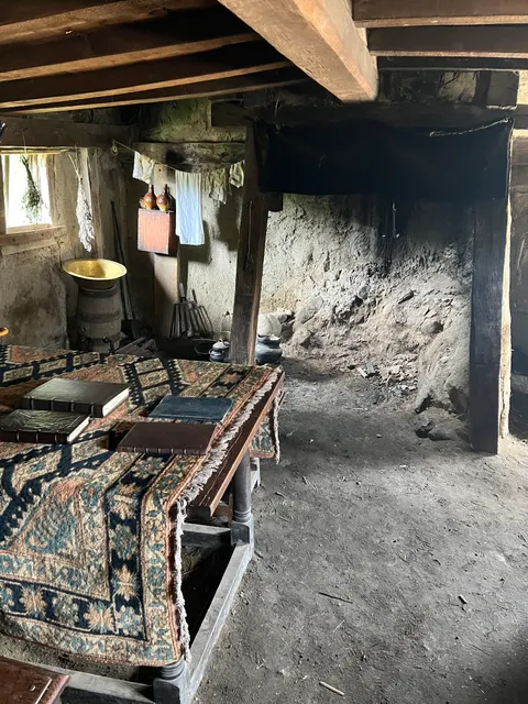 Plimoth Patuxet Crafts Center