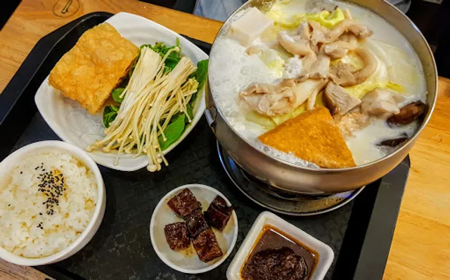 蓮鋐中西式素食簡餐店