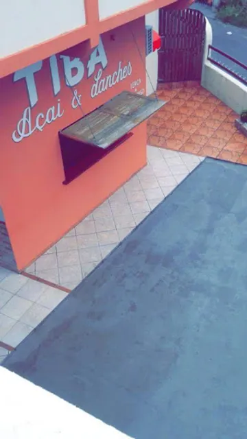 Tiba Lanches