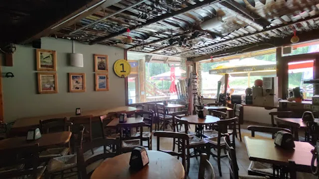 Bar e Noleggio Ski Lodge