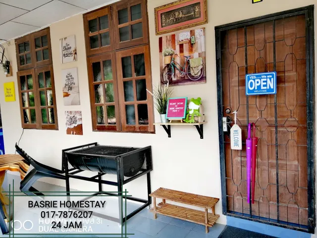 Syifah Homestay Pagoh - Private Pool|WiFi|NetFlix|Cozy