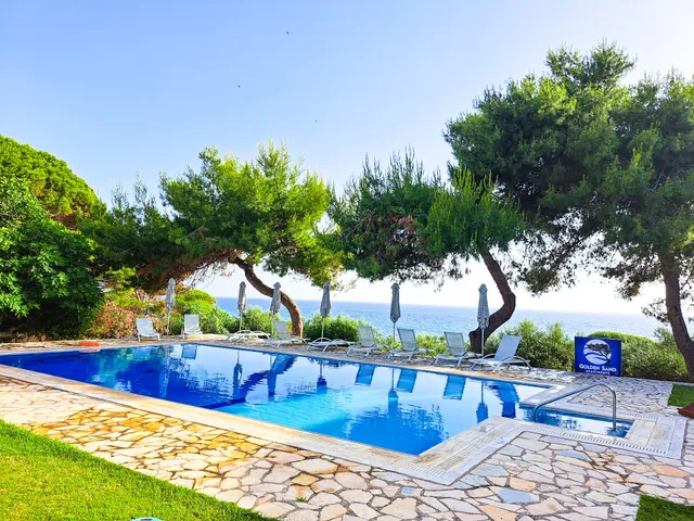 Golden Sand Apartments