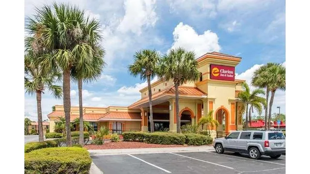 Clarion Inn & Suites Kissimmee-Lake Buena Vista South