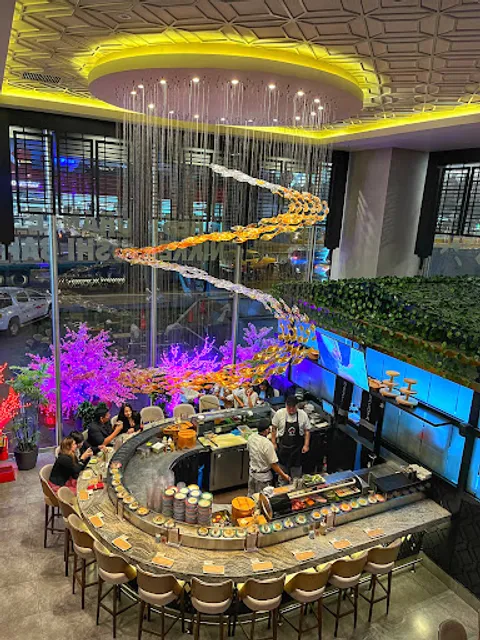 NAGOYA RESTAURANTE NIKKEI SUSHI BAR