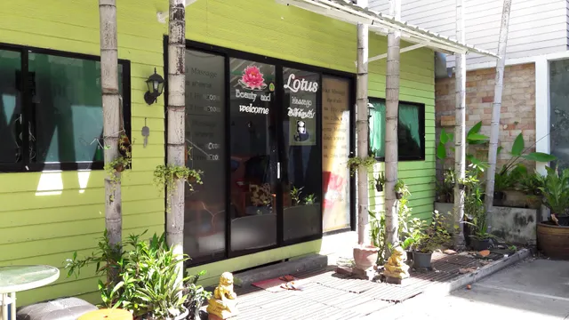 Lotus Massage Soi 11