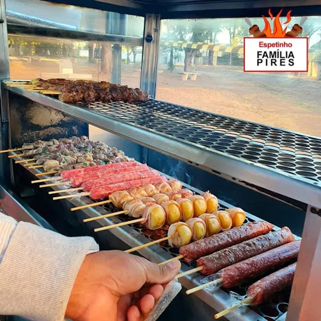 Espetinho Família Pires